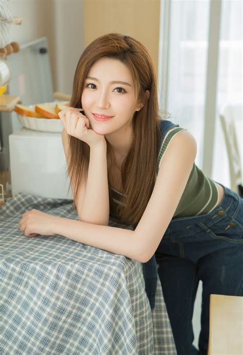 สปอร์ต พูล วิเคราะห์-ฮ้ยๆ พวกเรามาดูกันหน่อย ข่าวเด็ดมาแรงจาก 'สปอร์ต พูล วิเคราะห์' วันนี้ว่ายังไงบ้าง! โอ้โห คือดูเหมือนจะมีการเคลื่อนไหวในตลาดนักเตะที่น่าสนใจมากๆ เลยนะเนี่ย 555 จะบอกว่าเมื่อวานนี้เราพึ่งเห็นข่าวว่ามีทีมดังจากยุโรปติดต่อไปหาดาวรุ่งคนหนึ่งที่เล่นได้โคตรเด่นในลีกเอเชียอ่ะ ฮ่าๆ แต่ถ้าจำไม่ผิดนะ ชื่อไม่ได้โผล่มาในข่าวที่อ่าน